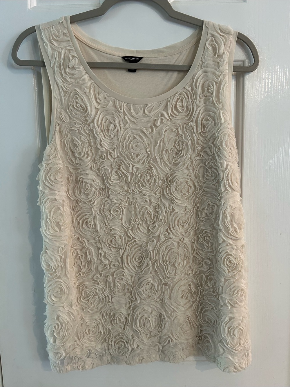 Ann Taylor Cream Rosette Sleeveless Tank